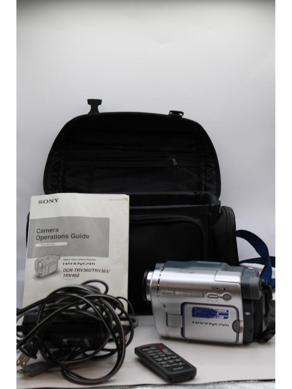 Sony Handycam DCR-TRV460 Digital-8 Camcorder with Carrying Case